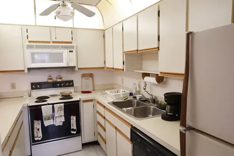 3302 Se Guinevere Lane Port Saint Lucie FL 34952