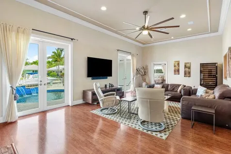 981 Sw Hickory Terrace Boca Raton FL 33486