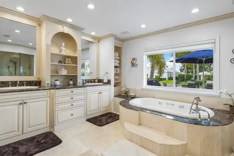 981 Sw Hickory Terrace Boca Raton FL 33486