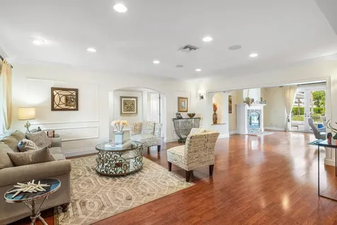 981 Sw Hickory Terrace Boca Raton FL 33486