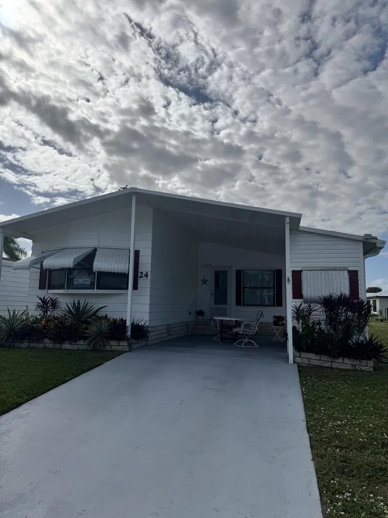 24 Villa Del Norte Fort Pierce FL 34951