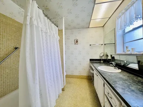 101 Wellington A West Palm Beach FL 33417