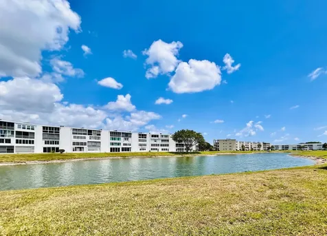 101 Wellington A West Palm Beach FL 33417