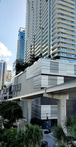 31 SE 6th Street Miami FL 33131
