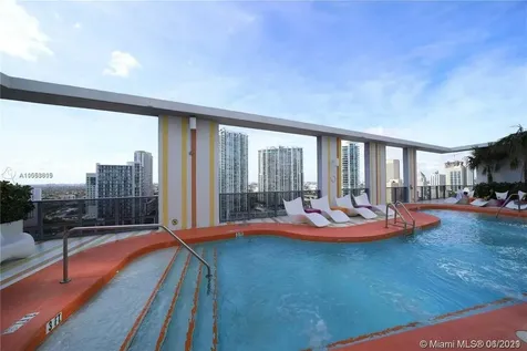 31 SE 6th Street Miami FL 33131