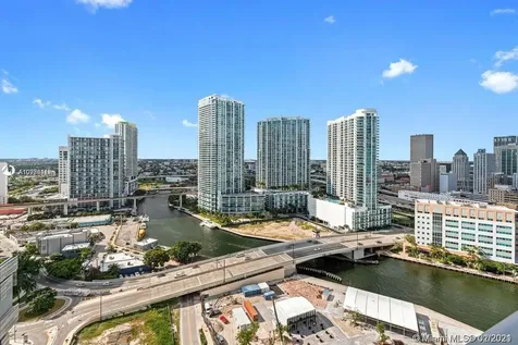 31 SE 6th Street Miami FL 33131