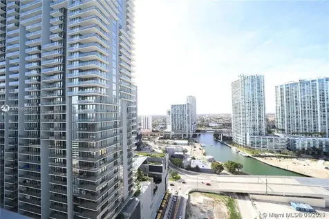 31 SE 6th Street Miami FL 33131