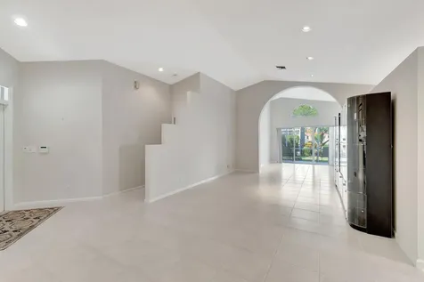 10901 Royal Caribbean Circle Boynton Beach FL 33437