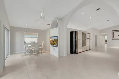 10901 Royal Caribbean Circle Boynton Beach FL 33437