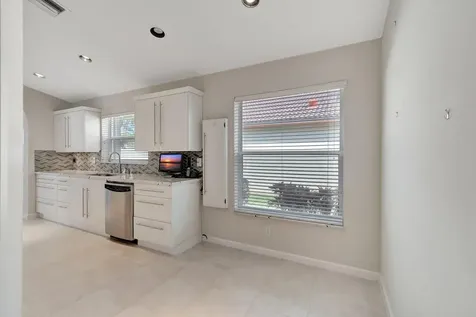 10901 Royal Caribbean Circle Boynton Beach FL 33437