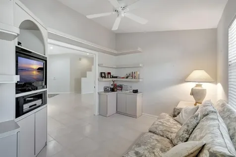 10901 Royal Caribbean Circle Boynton Beach FL 33437