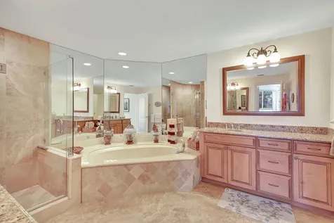 147 Legendary Circle Palm Beach Gardens FL 33418