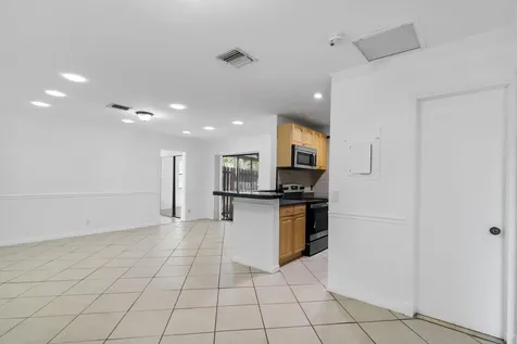 7 Crossing Circle Boynton Beach FL 33435