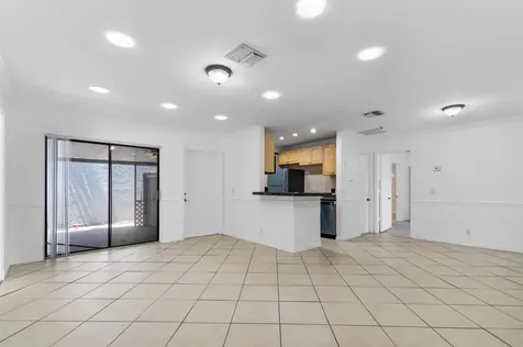7 Crossing Circle Boynton Beach FL 33435