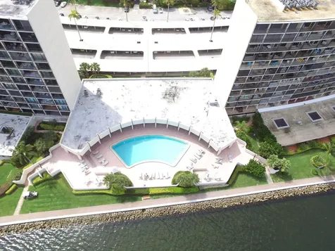 132 Lakeshore Drive North Palm Beach FL 33408