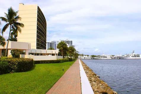 132 Lakeshore Drive North Palm Beach FL 33408