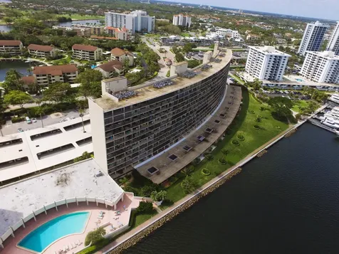 132 Lakeshore Drive North Palm Beach FL 33408