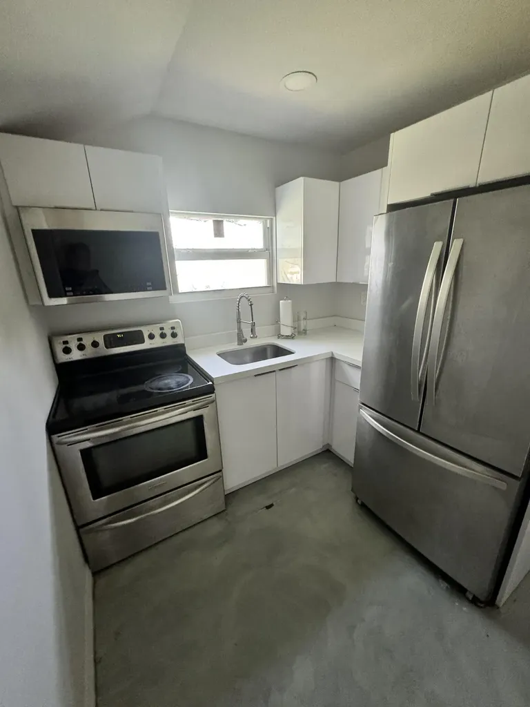 602 S 24th Avenue Hollywood FL 33020