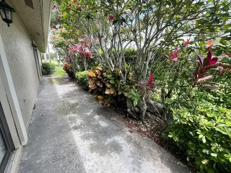 13 Westgate Lane Boynton Beach FL 33436