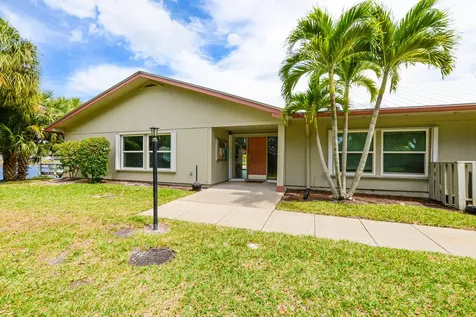 3914 Nw Cinnamon Tree Circle Jensen Beach FL 34957