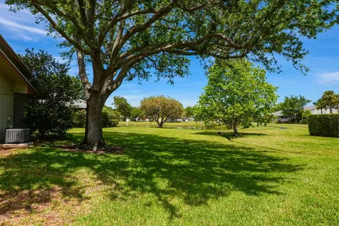 3914 Nw Cinnamon Tree Circle Jensen Beach FL 34957