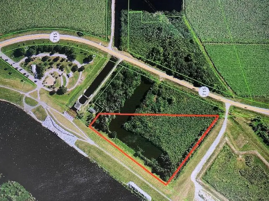 715 N State Road 715 Belle Glade FL 33430