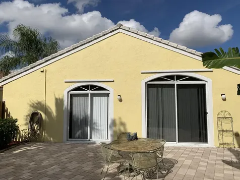 202 Wedgewood Circle Greenacres FL 33463