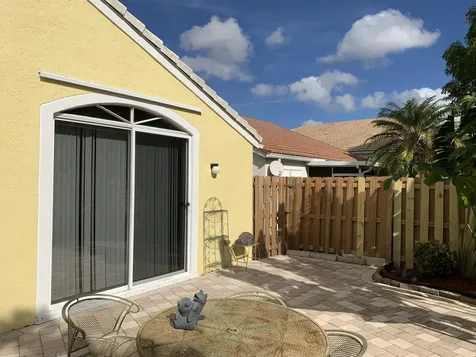 202 Wedgewood Circle Greenacres FL 33463