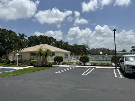 202 Wedgewood Circle Greenacres FL 33463
