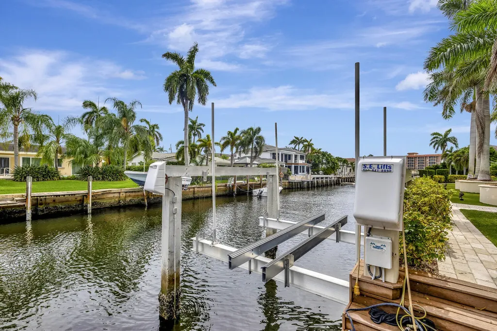 721 Ne Lakeview Terrace Boca Raton FL 33431