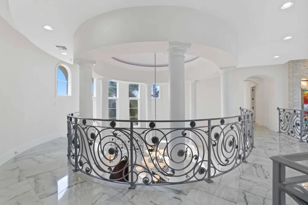 721 Ne Lakeview Terrace Boca Raton FL 33431