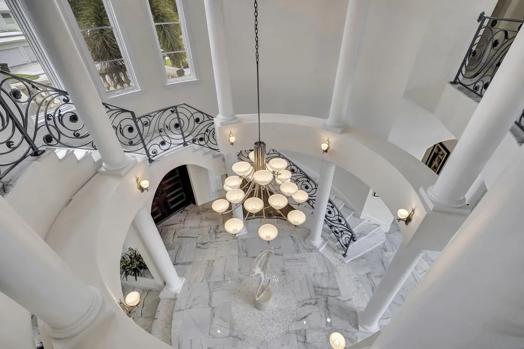 721 Ne Lakeview Terrace Boca Raton FL 33431