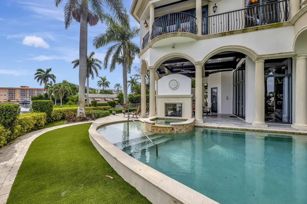 721 Ne Lakeview Terrace Boca Raton FL 33431