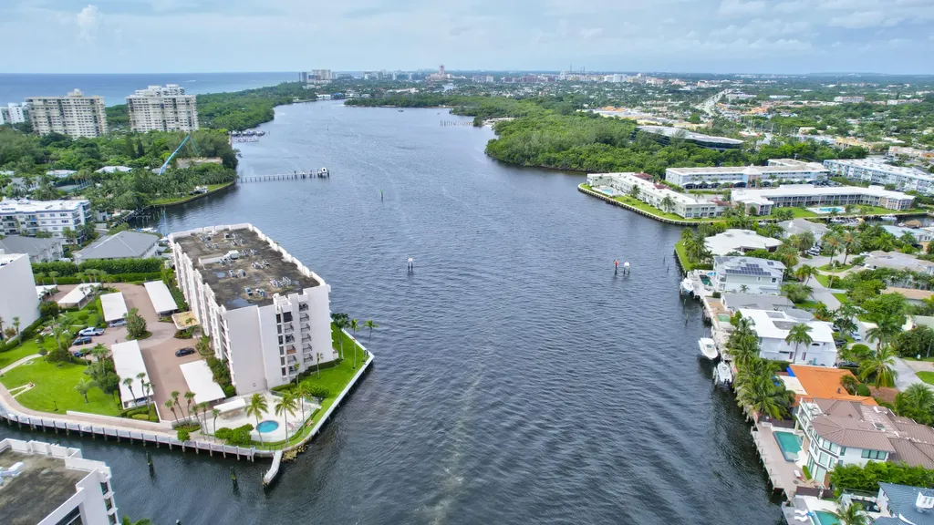 721 Ne Lakeview Terrace Boca Raton FL 33431