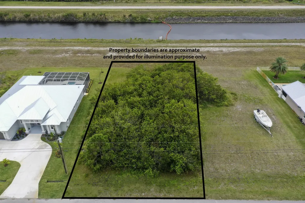 476 SW Bradshaw Circle Port Saint Lucie FL 34953