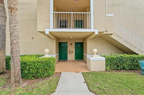 266 Village Boulevard Tequesta FL 33469