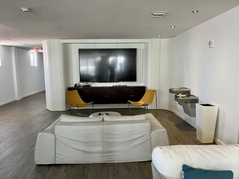 2602 E Hallandale Beach Boulevard Hallandale Beach FL 33009