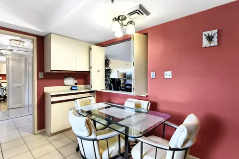 2480 Presidential Way West Palm Beach FL 33401