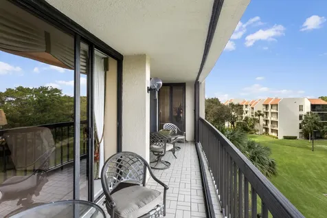 2480 Presidential Way West Palm Beach FL 33401