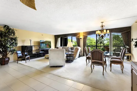2480 Presidential Way West Palm Beach FL 33401