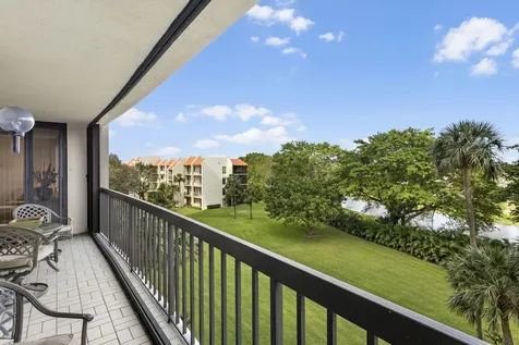 2480 Presidential Way West Palm Beach FL 33401