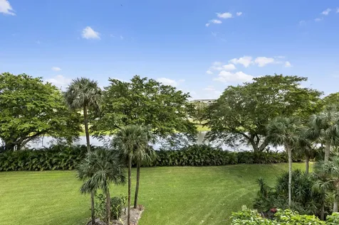2480 Presidential Way West Palm Beach FL 33401