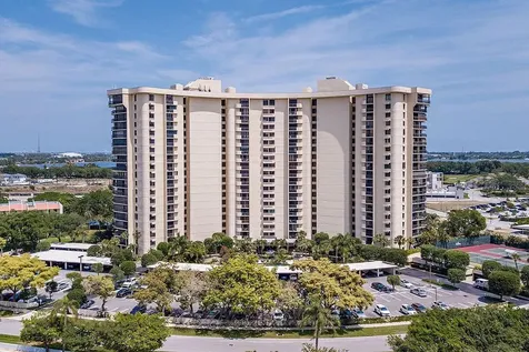 2480 Presidential Way West Palm Beach FL 33401