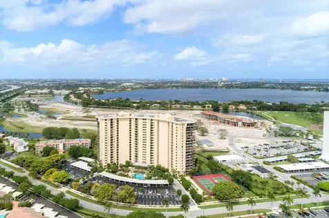 2480 Presidential Way West Palm Beach FL 33401