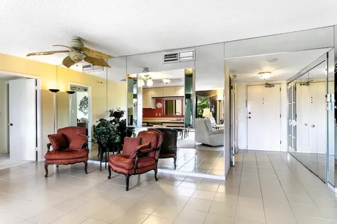2480 Presidential Way West Palm Beach FL 33401