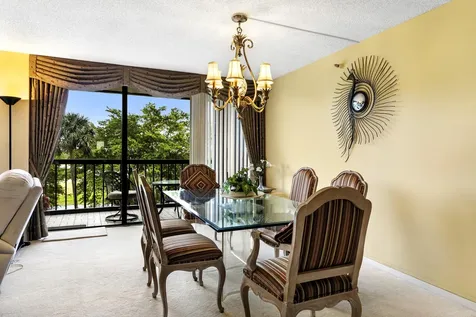 2480 Presidential Way West Palm Beach FL 33401