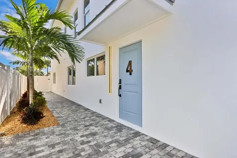 115 Cascade Lane Palm Beach Shores FL 33404