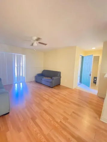 949 Riverside Drive Coral Springs FL 33071