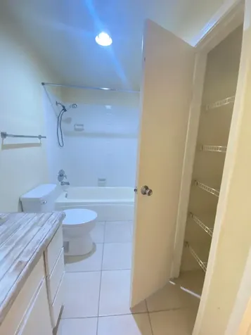 949 Riverside Drive Coral Springs FL 33071