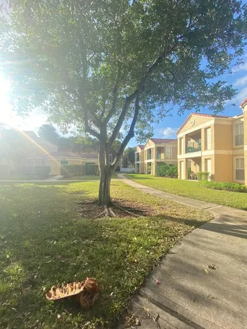 949 Riverside Drive Coral Springs FL 33071
